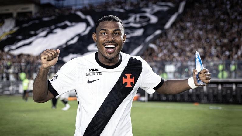 Athletico-PR goleia o Botafogo e assume vice-liderança do Brasileirão