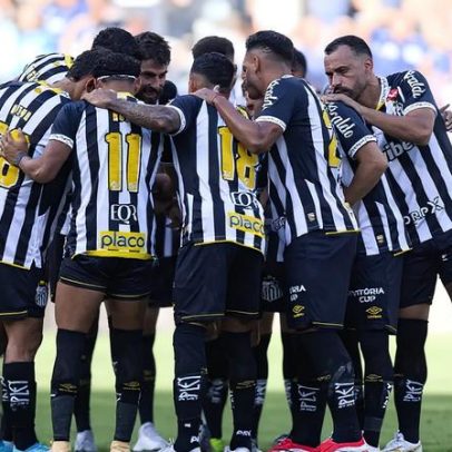 Jogadores do Santos cobram diretoria por atrasos em direitos de imagem