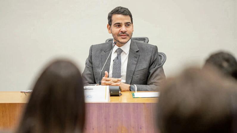 Mensagem ao Senado foi postergada após tensão envolvendo Davi Alcolumbre e Rodrigo Pacheco.