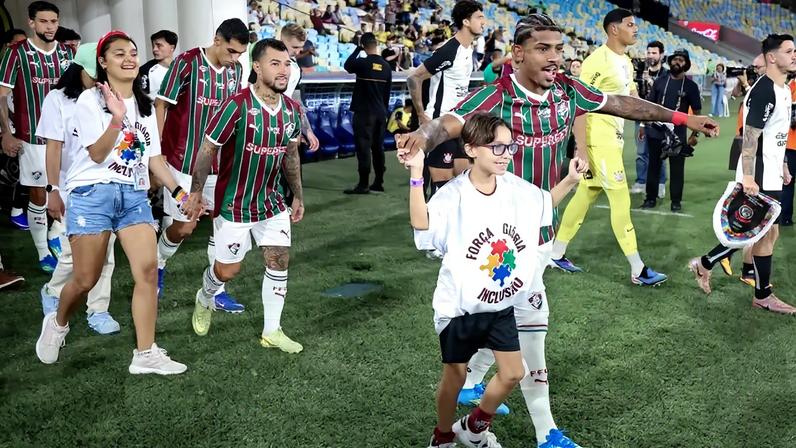 Fluminense transforma Maracanã em espaço de conscientização sobre autismo