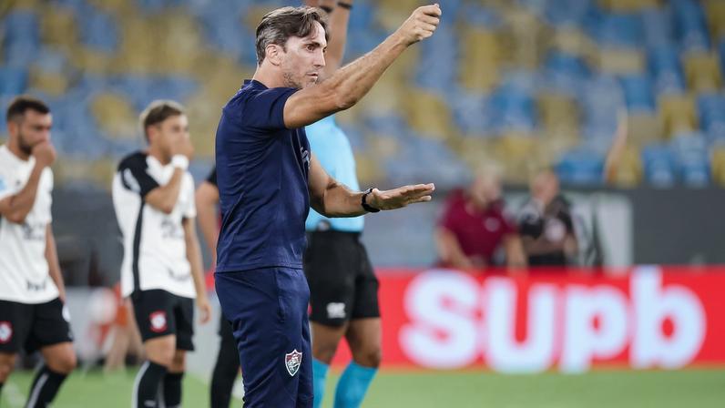 Zubeldía em Fluminense x Corinthians — Foto: Marcelo Gonçalves / Fluminense FC