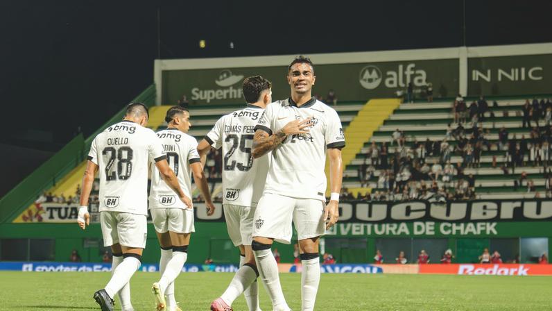Atlético-MG goleia Chapecoense na Arena Condá — Foto: Pedro Souza / Atlético-MG
