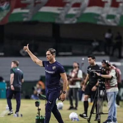 Zubeldía ironiza arbitragem por anulação de gol do Fluminense no empate com o Coritiba