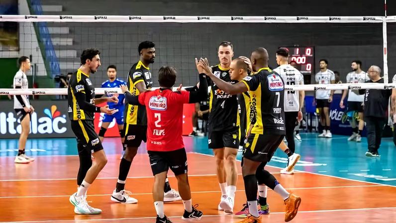 Praia Clube Guarulhos Franco Superliga Masculina — Foto: Bruno Cunha/Praia Clube
