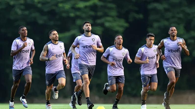Botafogo começa treinos visando estreia na Sul-Americana; veja adversários