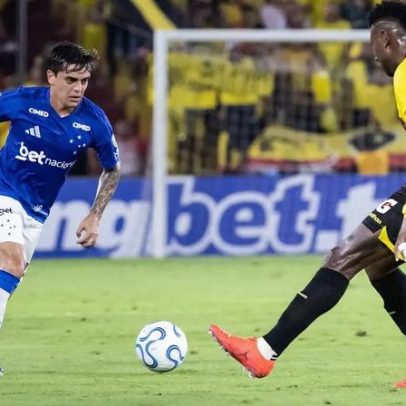 Fagner revela pedidos de Artur Jorge antes da vitória celeste na Libertadores