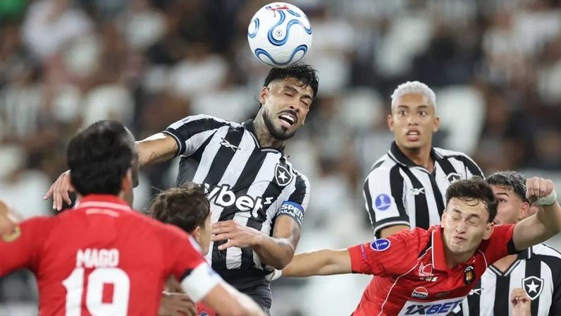 Barboza cita interferência externa em momento do Botafogo