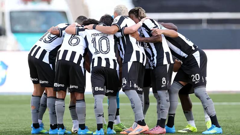 Time do Botafogo | Botafogo x Coritiba — Foto: Vitor Silva/Botafogo