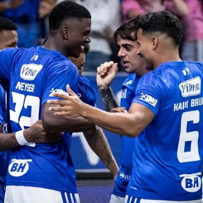Cruzeiro vence o Red Bull Bragantino de virada no Mineirão