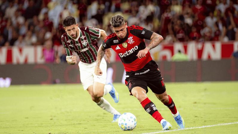 Carrascal foi expulso em Fluminense x Flamengo — Foto: Adriano Fontes/Flamengo