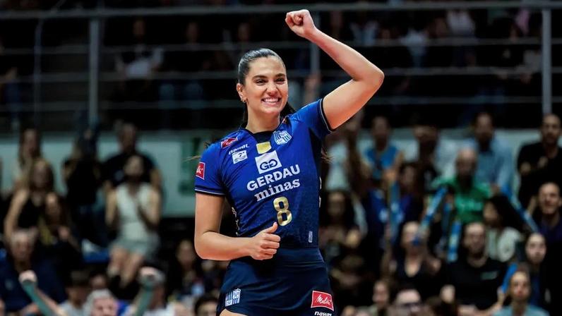 Julia Kudiess no primeiro jogo da semifinal da Superliga Feminina. Foto: Orlando Bento/MTC.