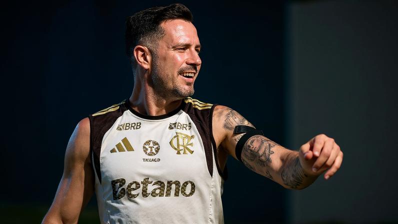 Saúl: o segundo espanhol a vencer uma Libertadores pelo Flamengo