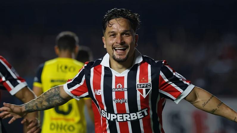 Artur marca pela primeira vez e começa a se firmar no São Paulo