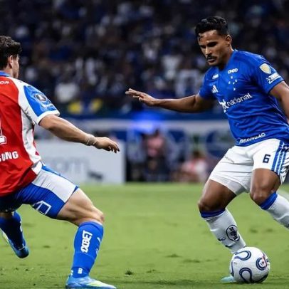 Giani abre o placar para o Cruzeiro contra a Universidad Católica