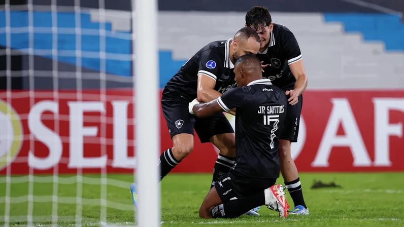 Botafogo venceu o Racing fora de casa pela Sul-Americana (Foto: Vítor Silva/Botafogo)