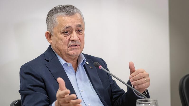 Ministro de Estado Chefe da Secretaria de Relações Institucionais da Presidência da República (SRI), José Guimarães, durante café da manhã com jornalistas no Palácio do Planalto