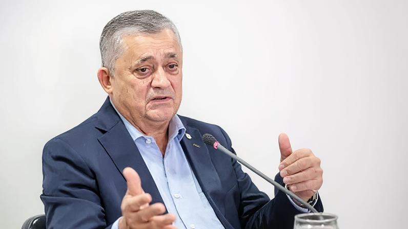 Ministro de Estado Chefe da Secretaria de Relações Institucionais da Presidência da República (SRI), José Guimarães, durante café da manhã com jornalistas no Palácio do Planalto