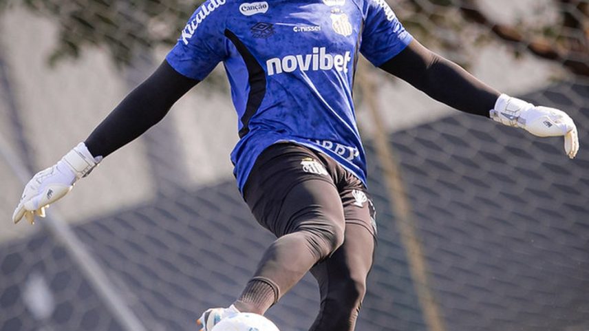 Diógenes durante treino do Santos — Foto: Raul Baretta/Santos FC