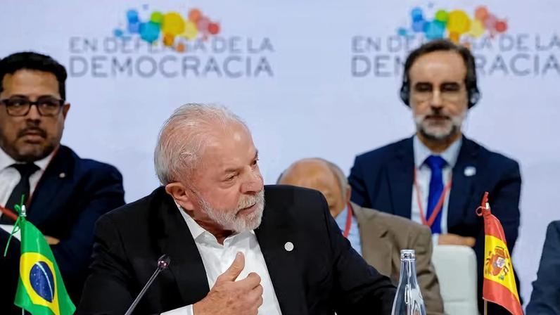 Presidente da República, Luiz Inácio Lula da Silva, durante 4.ª Reunião de Alto Nível do Fórum em Defesa da Democracia. Feira de Barcelona, Espanha — Foto: Ricardo Stuckert/PR