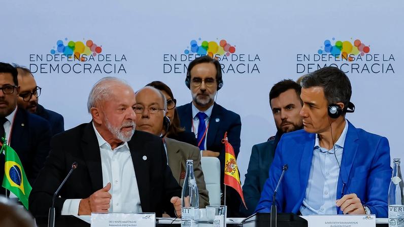 18.04.2026 – Presidente da República, Luiz Inácio Lula da Silva, durante 4.ª Reunião de Alto Nível do Fórum em Defesa da Democracia. Feira de Barcelona, Espanha.