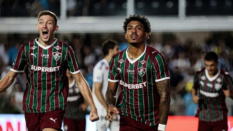 John Kennedy marcou o gol da vitória do Fluminense contra o Santos no Brasileirão (Foto: Lucas Merçon / Fluminense FC)