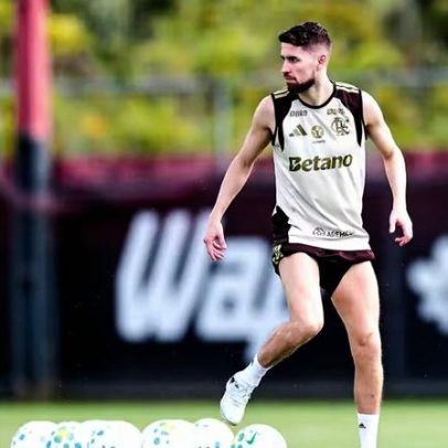 Jorginho retorna aos treinos e pode reforçar Flamengo contra o Vitória