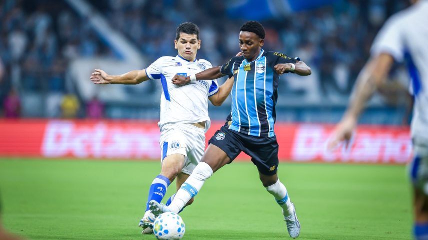 Gabriel Mec ganhou chance como titular em Grêmio x Confiança — Foto: Lucas Uebel / Grêmio / Divulgação