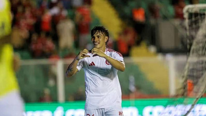 Bernabei fortalece protagonismo no Inter — Foto: Ricardo Duarte/Divulgação, Internacional