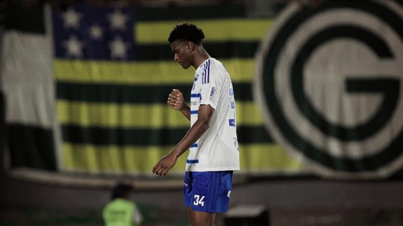 Jonathan Jesus, zagueiro da Raposa (Foto: Mateus Dutra / Cruzeiro)
