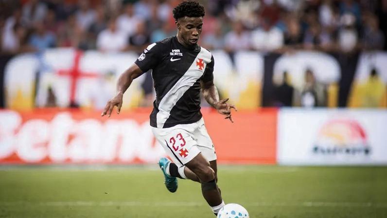 Thiago Mendes na partida entre Vasco e Corinthians (Foto: Dikran Sahagian/Vasco)