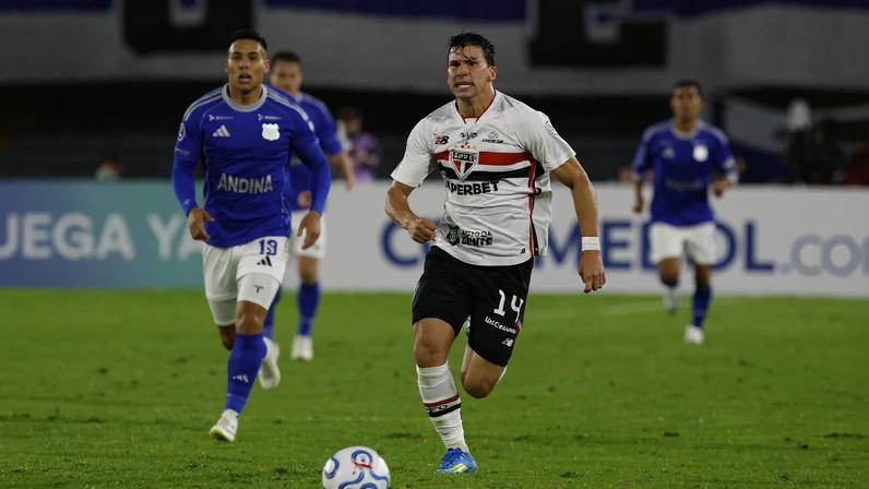 Tapia em Millonarios x São Paulo — Foto: Rubens Chiri/saopaulofc
