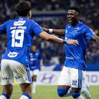 Cruzeiro vence Boca Juniors no fim e respira na Libertadores