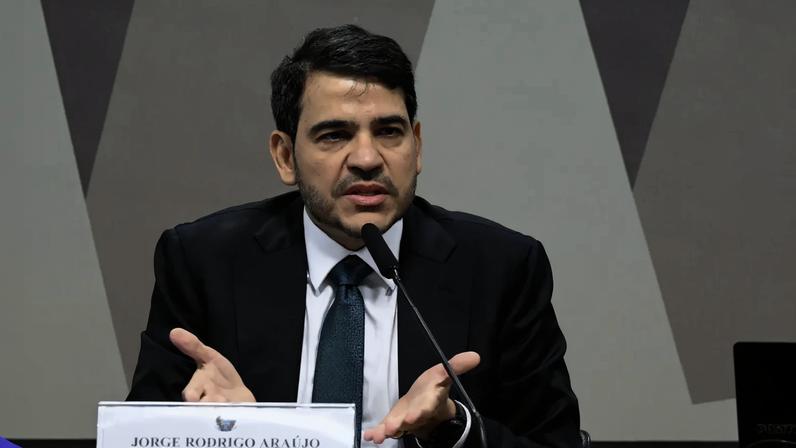 Seguindo a tradição das sabatinas, Messias iniciou sua participação com acenos para diluir objeções. (Foto: Carlos Moura/Agência Senado)