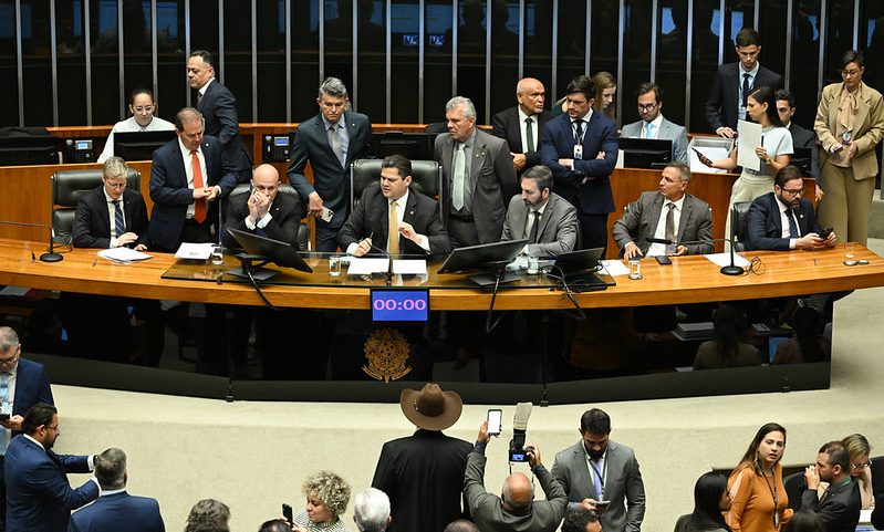 Plenário da Câmara dos Deputados durante sessão conjunta do Congresso Nacional destinada à deliberação do veto presidencial (VET 3/2026) ao projeto que trata da dosimetria das penas aplicadas aos condenados nos atos de 8 de janeiro de 2023. A decisão pode mudar o tempo de prisão e as regras de progressão de regime para esses casos. Foto: Saulo Cruz/Agência Senado