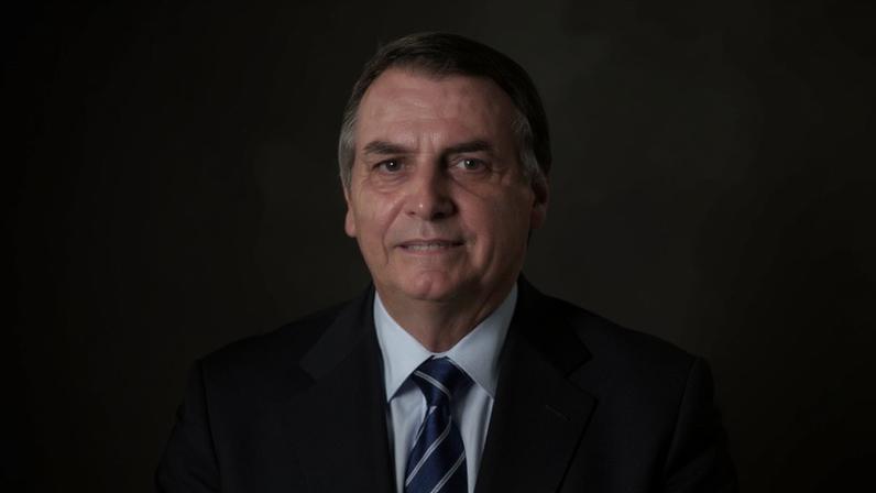 Pesquisa mostra que 56% apoiam e 35% discordam de prisão domiciliar para Bolsonaro