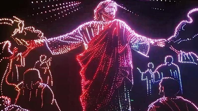 Os drones narraram a história de Jesus. (Foto: Reprodução/Instagram/Aerial Illuminations)