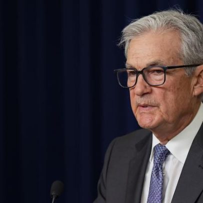 Powell afirma que seguirá como diretor do Fed após fim do mandato presidencial