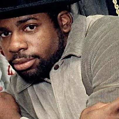 Homem admite culpa no envolvimento no assassinato de Jam Master Jay (2002)