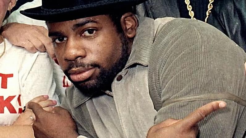 Homem admite culpa no envolvimento no assassinato de Jam Master Jay (2002)