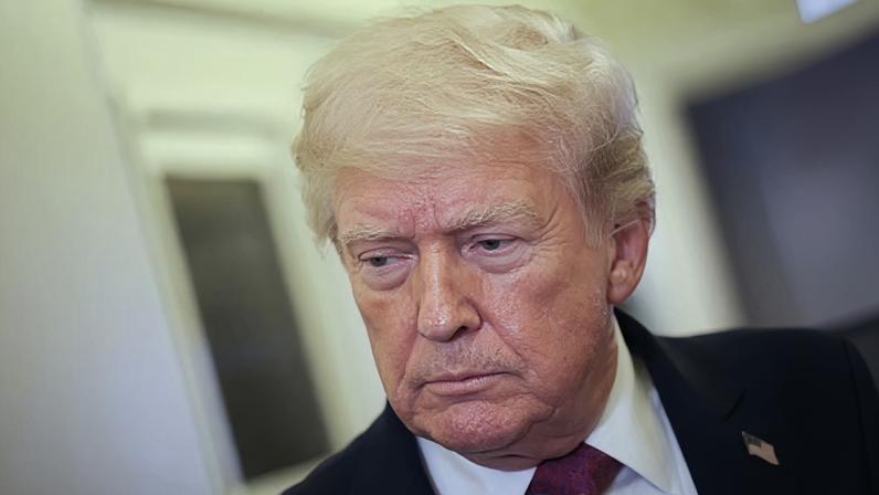 Trump luta para reabrir o estreito enquanto Irã rejeita bloqueio dos EUA