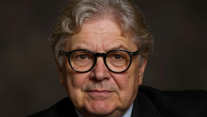 Jô Soares x Globo: há 38 anos, no 'Troféu Imprensa', apresentador acusou emissora e atacou importante diretor. 'Nenhum office-boy consegue guardar tanto rancor no coração'.