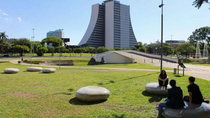 Porto Alegre 24 horas