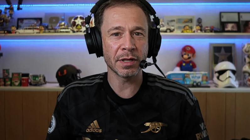 Tiago Leifert em seu canal