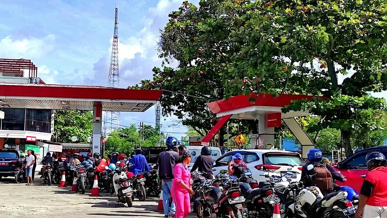 Alta do petróleo aumenta pressão sobre Indonésia para deixar combustíveis fósseis