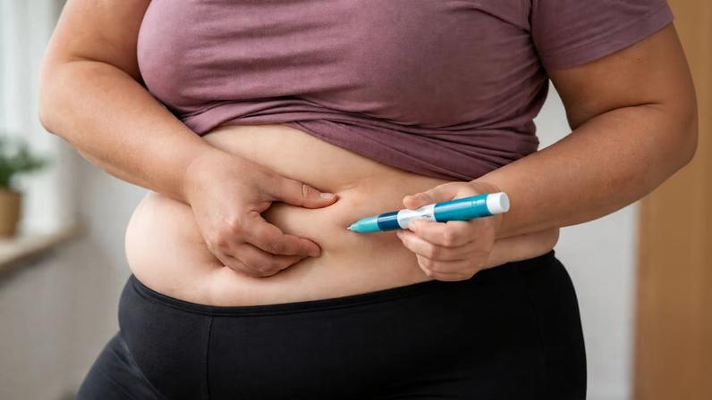 O tratamento existe — mas nem todo mundo consegue começar. E muitos não conseguem continuar