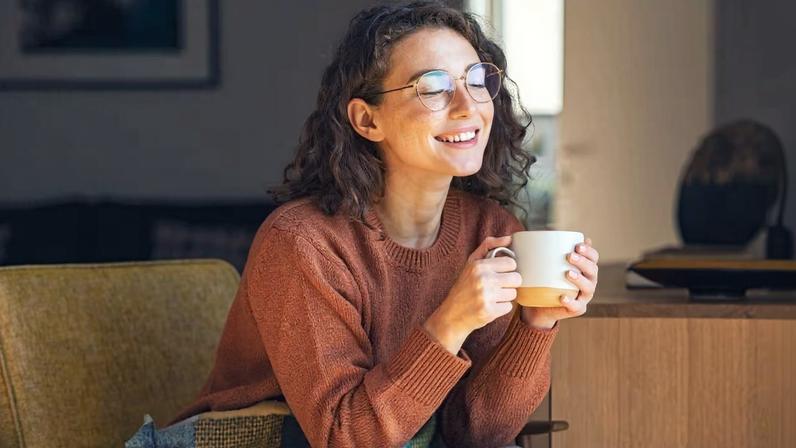 Cinco chás ajudam a aliviar cólicas e desconfortos menstruais