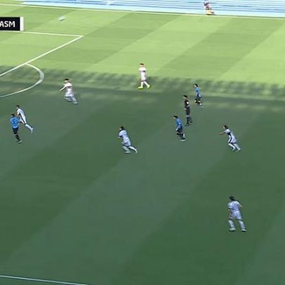 Kawasaki Frontale e Kashima Antlers empatam em 0-0 no início da partida