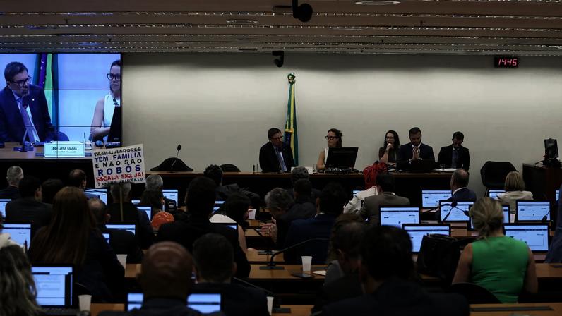 Comissão especial da PEC pelo fim da escala 6x1 foi instalada nesta quarta