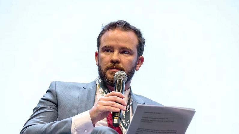 Governo permite uso do FGTS para quitar dívidas, diz ministro da Fazenda