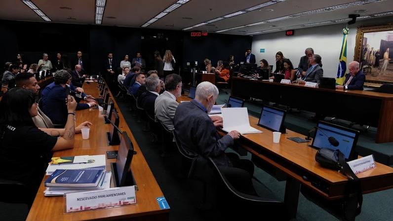 Comissão se reúne nesta quarta para votar admissibilidade da PEC